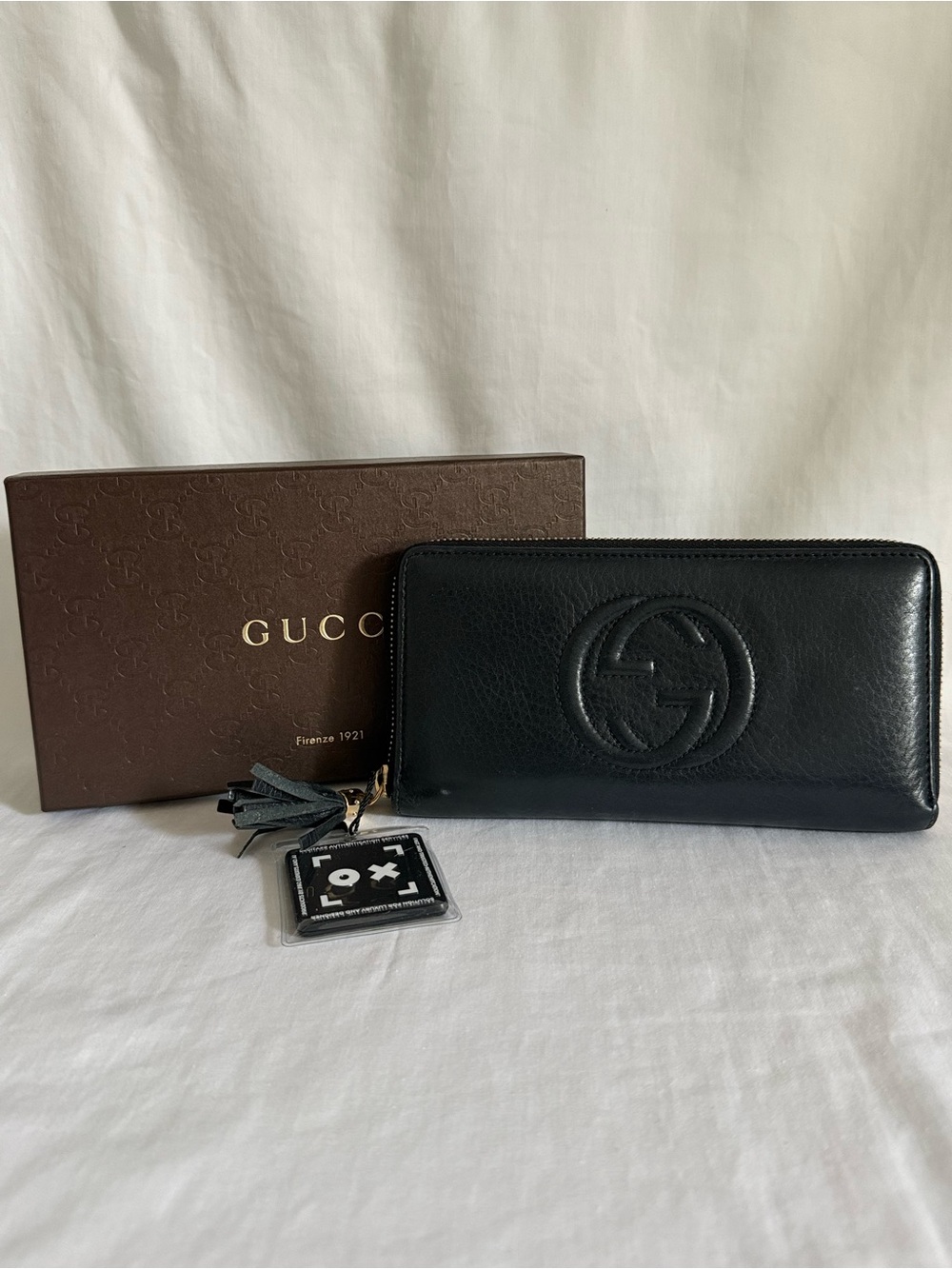 Gucci Soho Zip Around Wallet Black Leather GG Logo Tassel - Picture 2 of 16